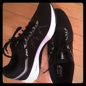 ASICS Women's GT-1000 7 Running Shoes BRAND NEW!